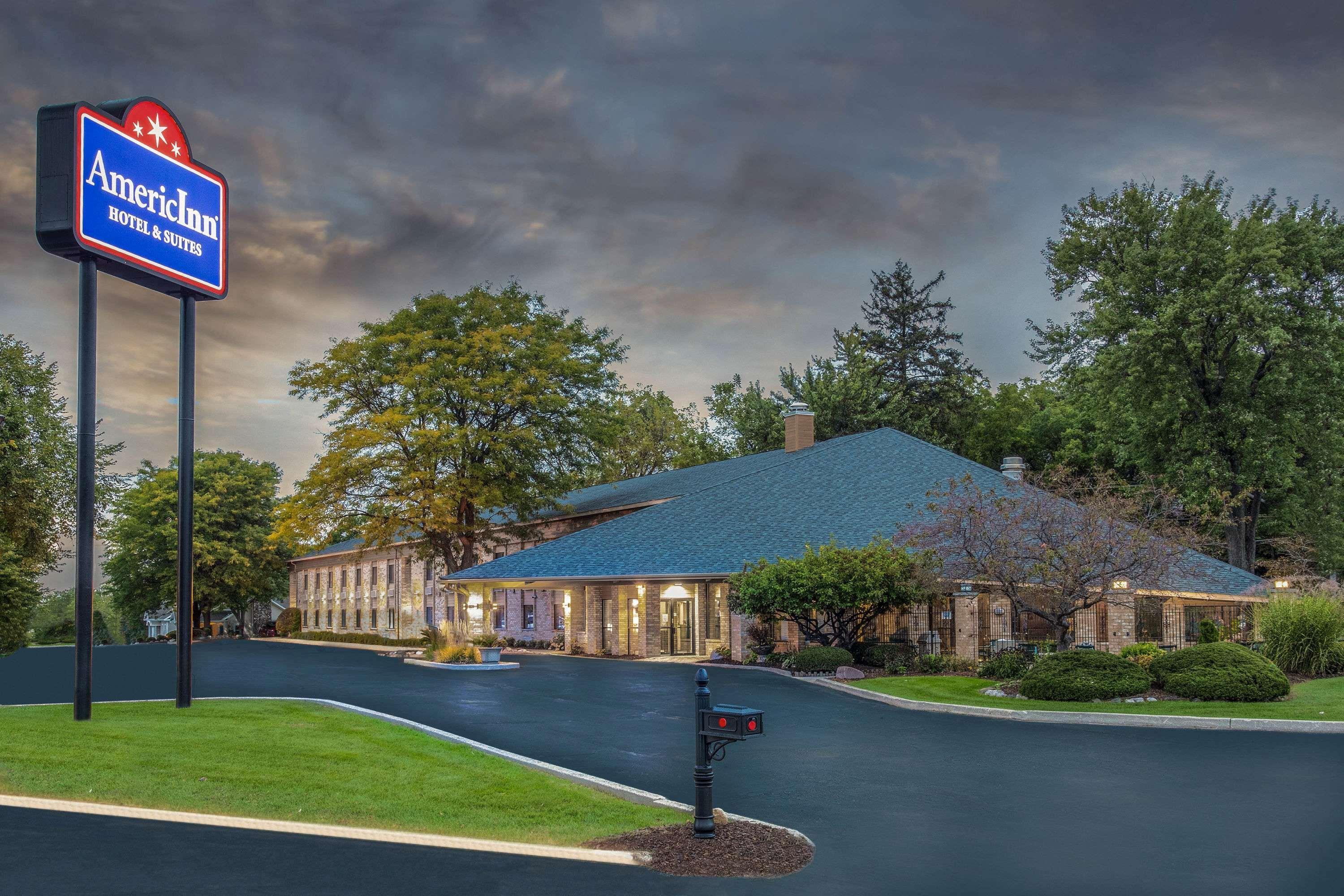 Americinn And Suites By Wyndham Delafield-Waukesha-Milwaukee Экстерьер фото