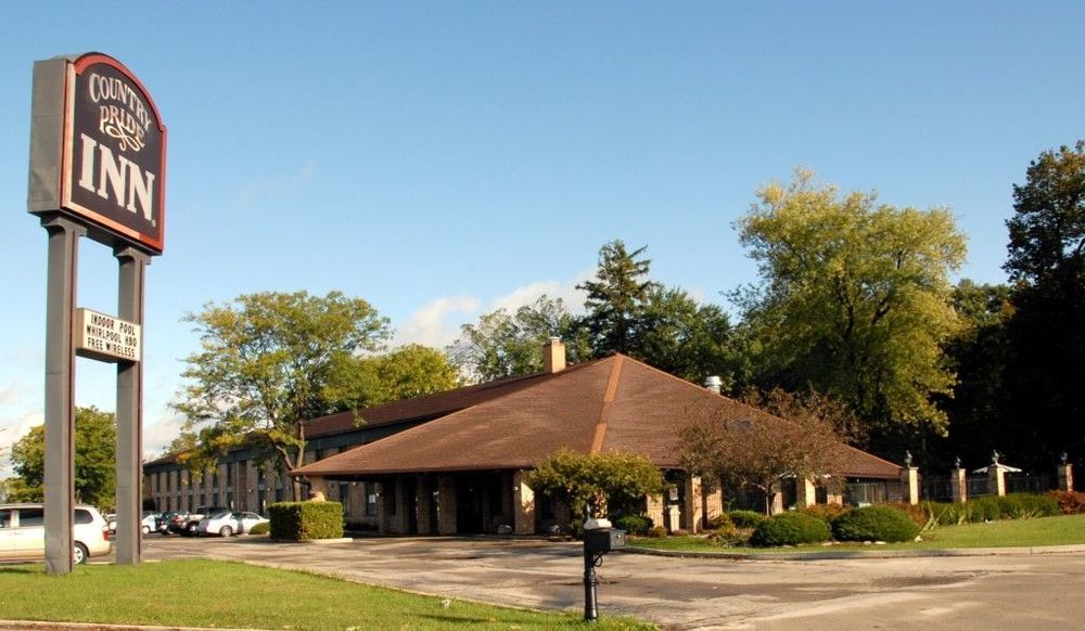 Americinn And Suites By Wyndham Delafield-Waukesha-Milwaukee Экстерьер фото