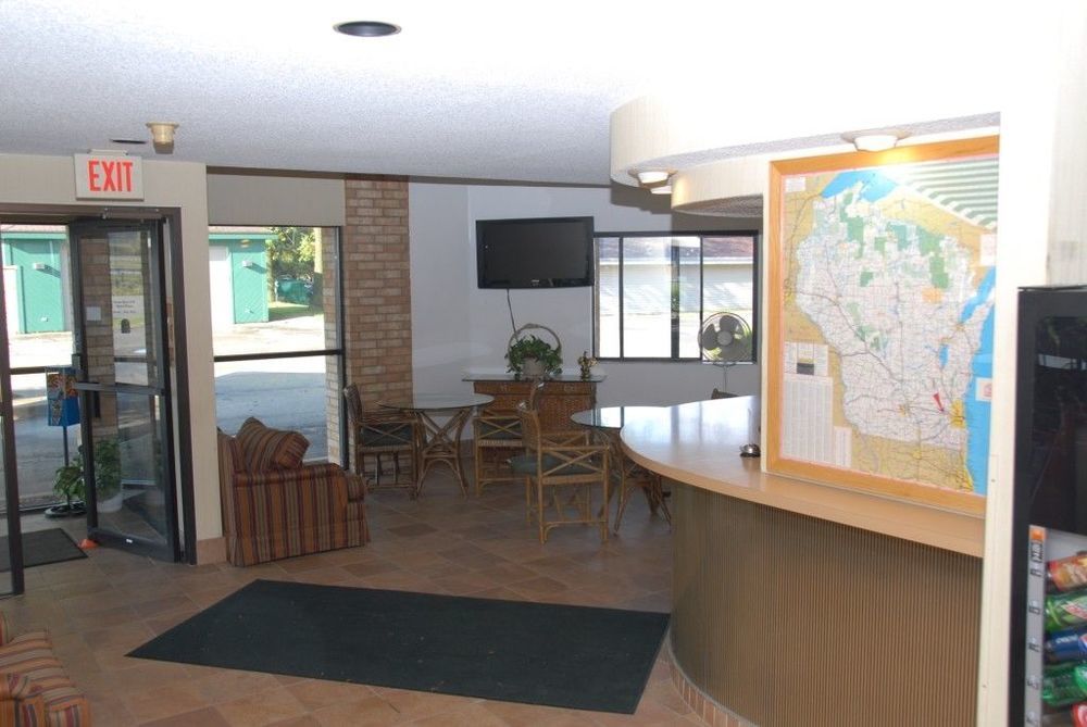 Americinn And Suites By Wyndham Delafield-Waukesha-Milwaukee Интерьер фото