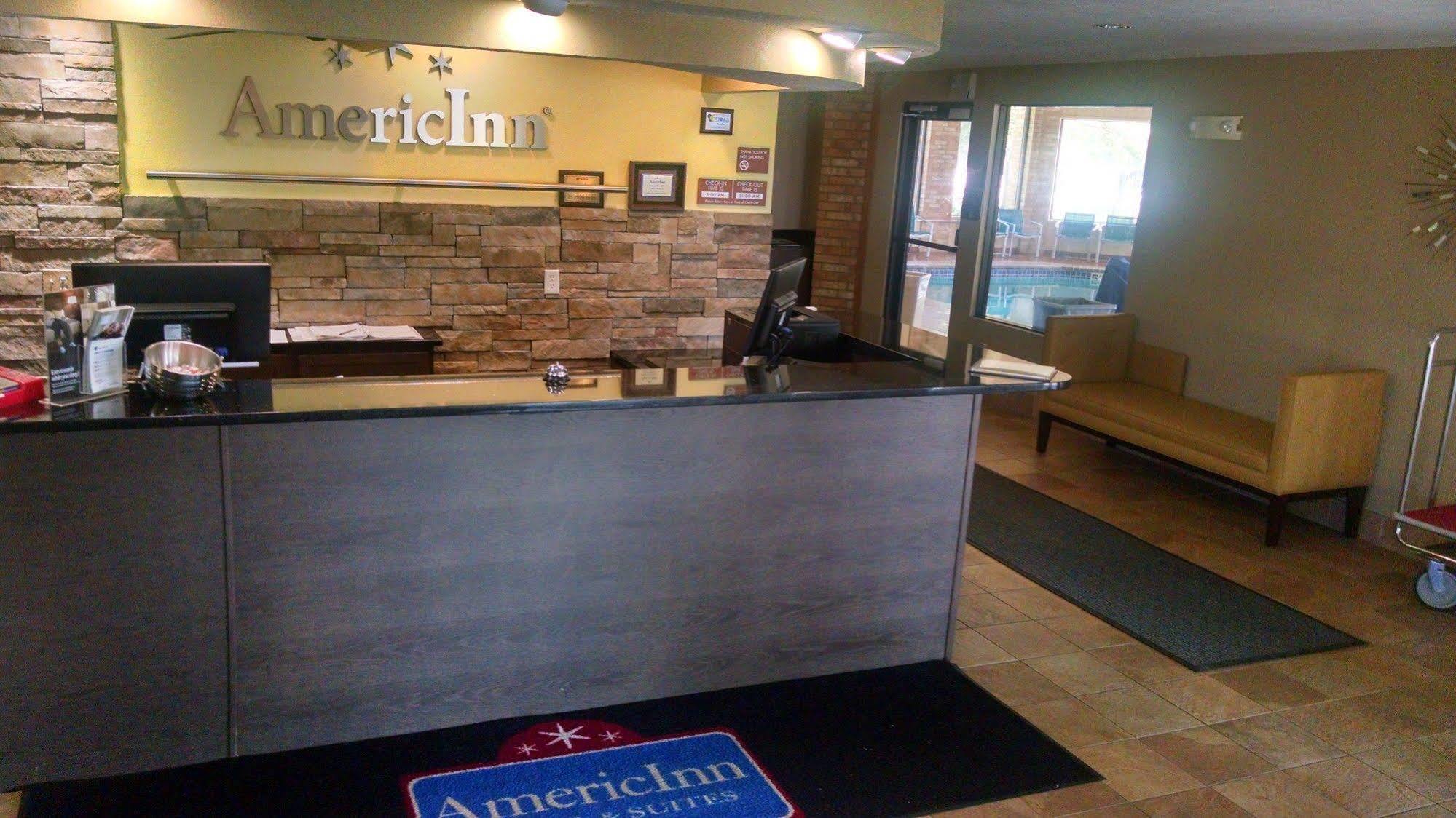Americinn And Suites By Wyndham Delafield-Waukesha-Milwaukee Экстерьер фото